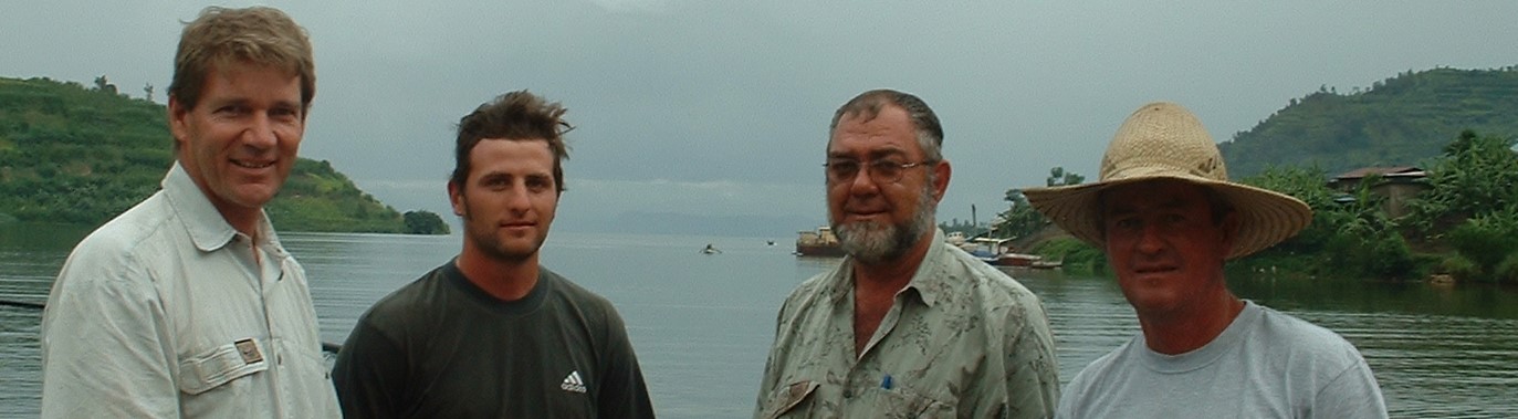 Hydragas develops Clean Energy: The pilot testing team after a day on the lake Dec 2003
